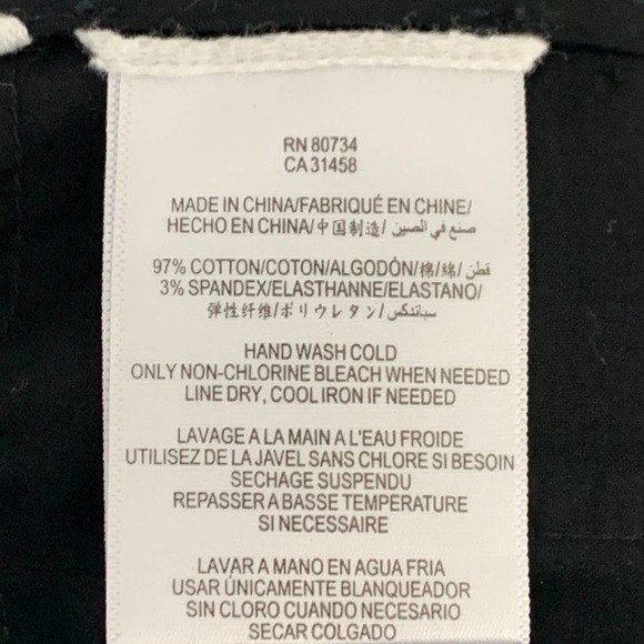 BCBGMaxAzria Snake Skin Print Shorts S - Picture 8 of 8